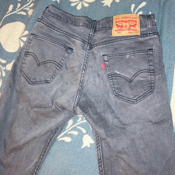 Levi’s Jeans 28”W by 32” inseam - Picture 2 of 3